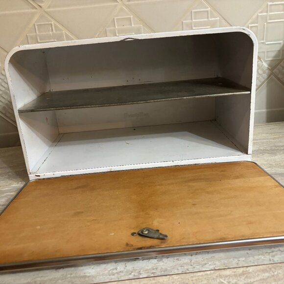 Vintage Bread Box - Picture 4 of 11